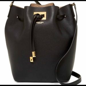 ♦️Authentic Michael Kors♦️